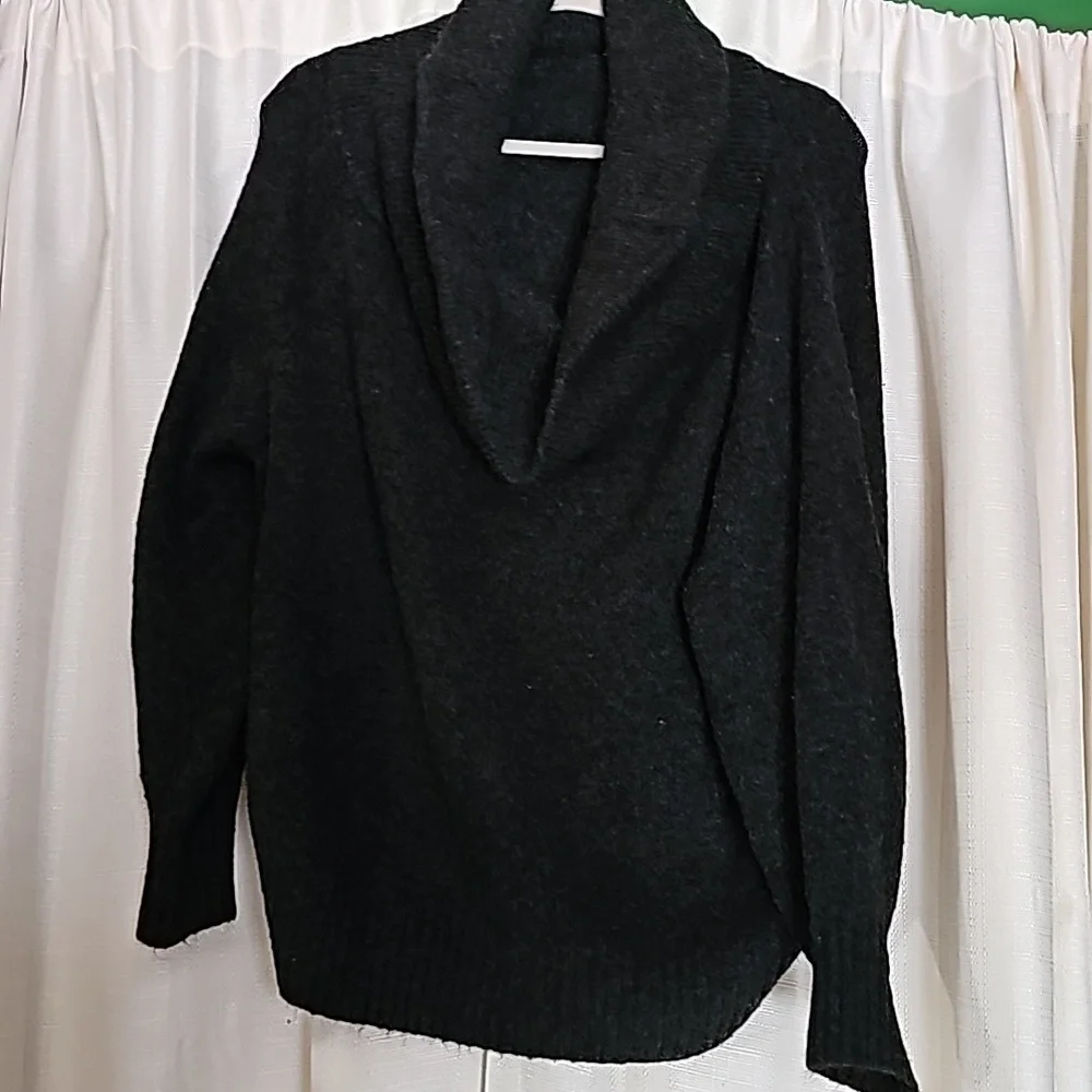 H&M - Picture 2 of 3
